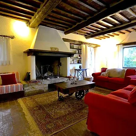 Otel Spacious Tuscan Cortona