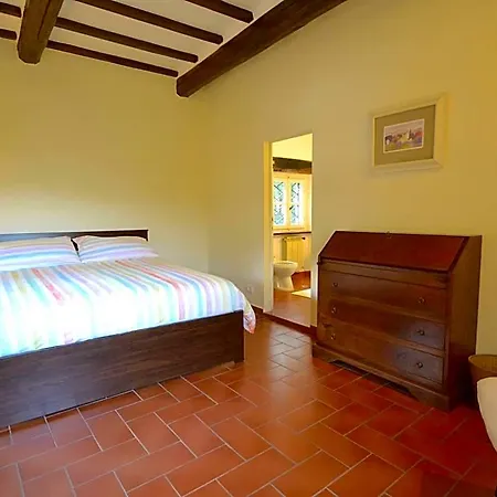 Spacious Tuscan Otel Cortona