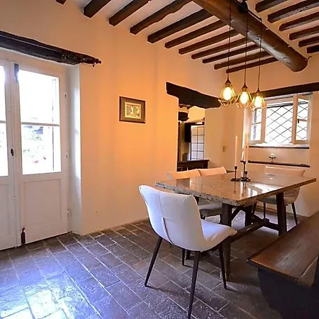 Spacious Tuscan Otel 3*